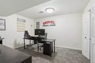 112 Hillvue Dr, Seven Fields Boro, PA 16046 - Photo 25