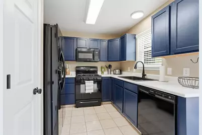 112 Hillvue Dr, Seven Fields Boro, PA 16046 - Photo 11