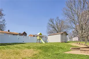 124 Sunrise Dr, Penn Twp, PA 15642 - Photo 31