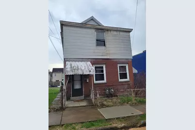 811 10th St, Stowe Township, PA 15136 - Photo 1