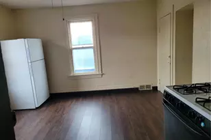 811 10th St, Stowe Township, PA 15136 - Photo 5