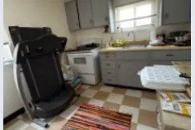 116 Delrose Dr, Liberty Boro, PA 15133 - Photo 5