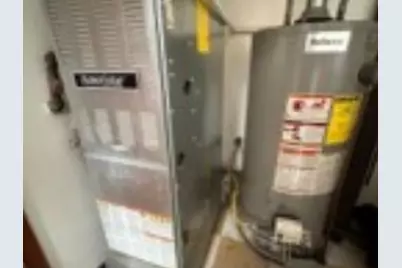 116 Delrose Dr, Liberty Boro, PA 15133 - Photo 9