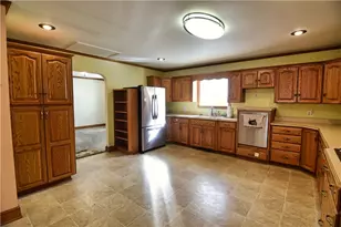 1142 Elk St, Washington, PA 16323 - Photo 9