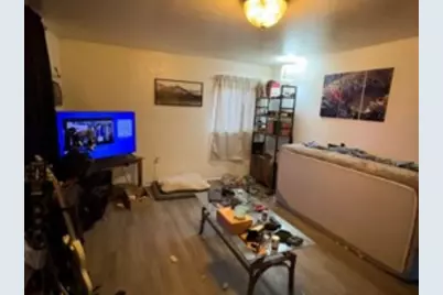 104 Delrose Dr, Liberty Boro, PA 15133 - Photo 5