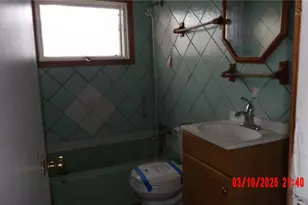 926 Stambaugh Ave, Farrell, PA 16121 - Photo 5