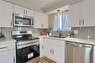 201 E Hazelcroft Ave, New Castle, PA 16105 - Photo 9