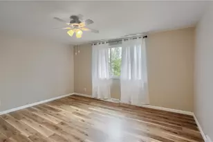 201 E Hazelcroft Ave, New Castle, PA 16105 - Photo 17