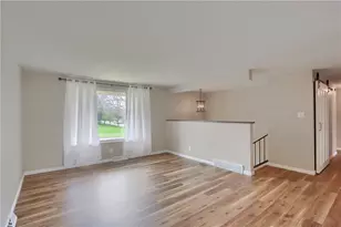 201 E Hazelcroft Ave, New Castle, PA 16105 - Photo 11