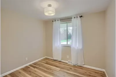 201 E Hazelcroft Ave, New Castle, PA 16105 - Photo 23