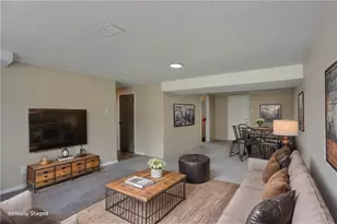 201 E Hazelcroft Ave, New Castle, PA 16105 - Photo 27