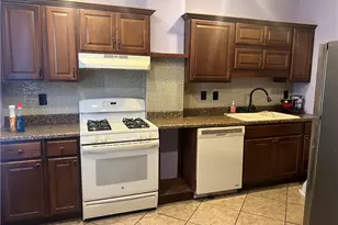 153 Locust St, Ambridge, PA 15003 - Photo 5