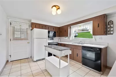 152 Valley Ave, Carroll Twp, PA 15063 - Photo 7