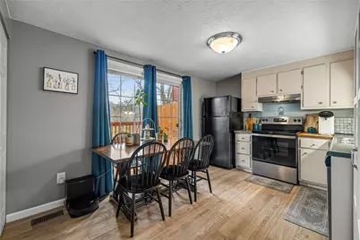 605 Hickory Cir, North Strabane, PA 15317 - Photo 9