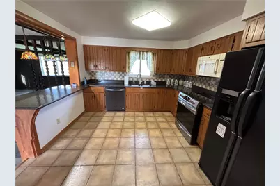 1210 W Park Rd, Worth Township, PA 16057 - Photo 5