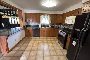 1210 W Park Rd, Worth Township, PA 16057 - Photo 5