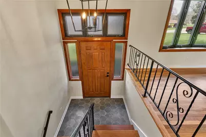 395 Crescent Dr, Canton Township, PA 15301 - Photo 11