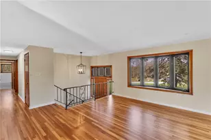 395 Crescent Dr, Canton Township, PA 15301 - Photo 13