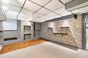 464 Nantucket Dr, Pittsburgh, PA 15236 - Photo 23