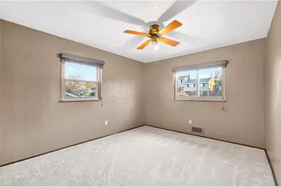 464 Nantucket Dr, Pittsburgh, PA 15236 - Photo 17