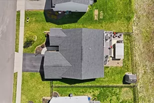 107 Morgan Dr, South Strabane, PA 15301 - Photo 5