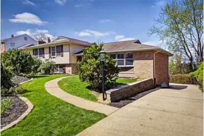 1768 Taper Dr, Pittsburgh, PA 15241 - Photo 3