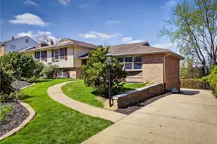 1768 Taper Dr, Pittsburgh, PA 15241 - Photo 3