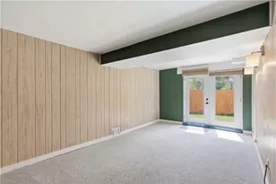 25 Krist Glen Dr, Pittsburgh, PA 15218 - Photo 3