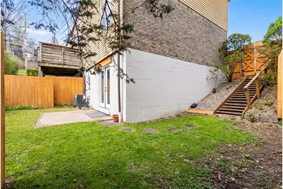 25 Krist Glen Dr, Pittsburgh, PA 15218 - Photo 5