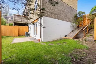 25 Krist Glen Dr, Pittsburgh, PA 15218 - Photo 5