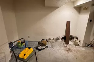 417 Fisher St, Pittsburgh, PA 15210 - Photo 17