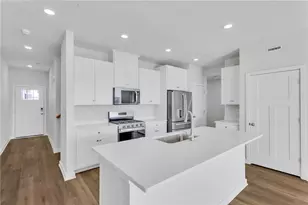 126 Scotland Ln, Harmony Boro, PA 16037 - Photo 7