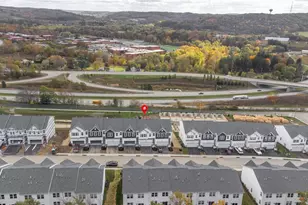 126 Scotland Ln, Harmony Boro, PA 16037 - Photo 5