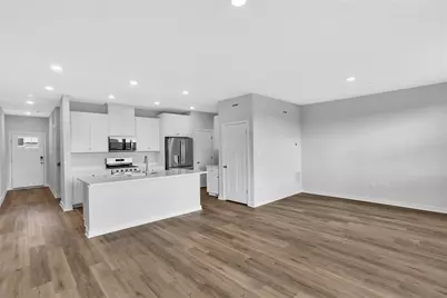 126 Scotland Ln, Harmony Boro, PA 16037 - Photo 11