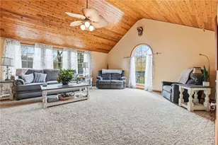 10486 Mohawk Rd, Conneaut Lake, PA 16316 - Photo 11