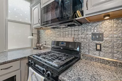 220 Bronx Ave, Pittsburgh, PA 15229 - Photo 15