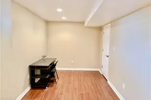 211 Lesnett Rd, Pittsburgh, PA 15241 - Photo 37