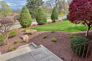 211 Lesnett Rd, Pittsburgh, PA 15241 - Photo 11