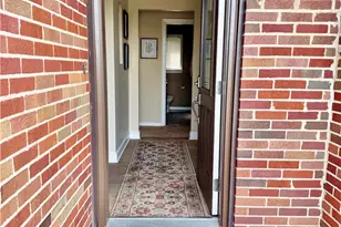 211 Lesnett Rd, Pittsburgh, PA 15241 - Photo 9