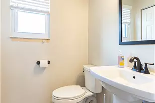 127 Forest Dr, Seven Fields Boro, PA 16046 - Photo 9