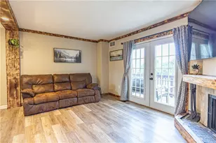 127 Forest Dr, Seven Fields Boro, PA 16046 - Photo 3