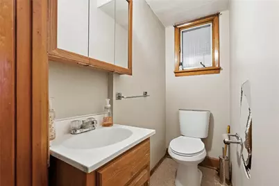 323 Hillside Ave, Ellwood City, PA 16117 - Photo 11