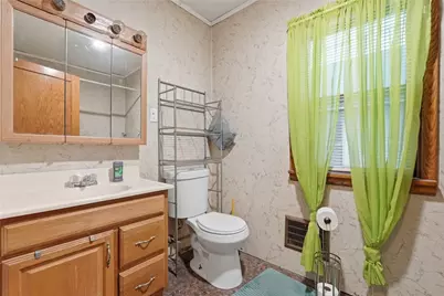 323 Hillside Ave, Ellwood City, PA 16117 - Photo 15