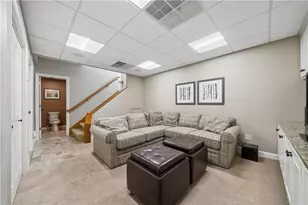 405 Laurelwood Dr, Pittsburgh, PA 15116 - Photo 27