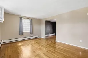 300 Dunbar Dr, Wilkins Township, PA 15235 - Photo 7