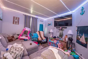 214 N 5th St, Youngwood, PA 15697 - Photo 5