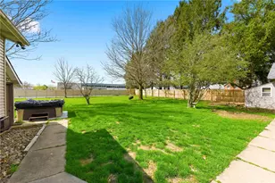 656 Browns Ferry Rd, Carmichaels-Cumberland, PA 15320 - Photo 13