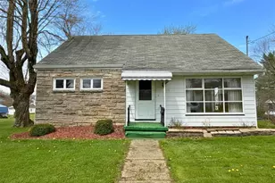 423 Flower Ave, Grove City Boro, PA 16127 - Photo 1