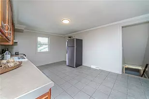 105 Fairlane Dr, Industry, PA 15052 - Photo 13