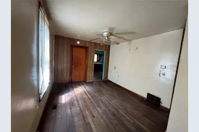 439 Malleable St, Sharon, PA 16146 - Photo 13